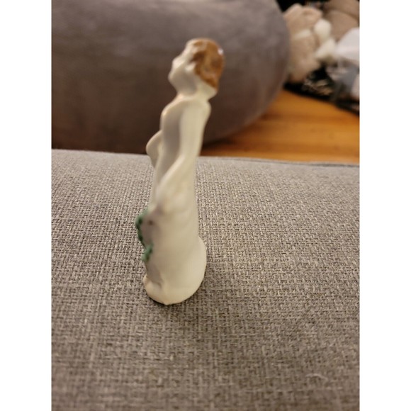 VINTAGE MINIATURE CERAMIC LADY CERAMIC FIGURINE-MADE IN JAPAN - Picture 4 of 5
